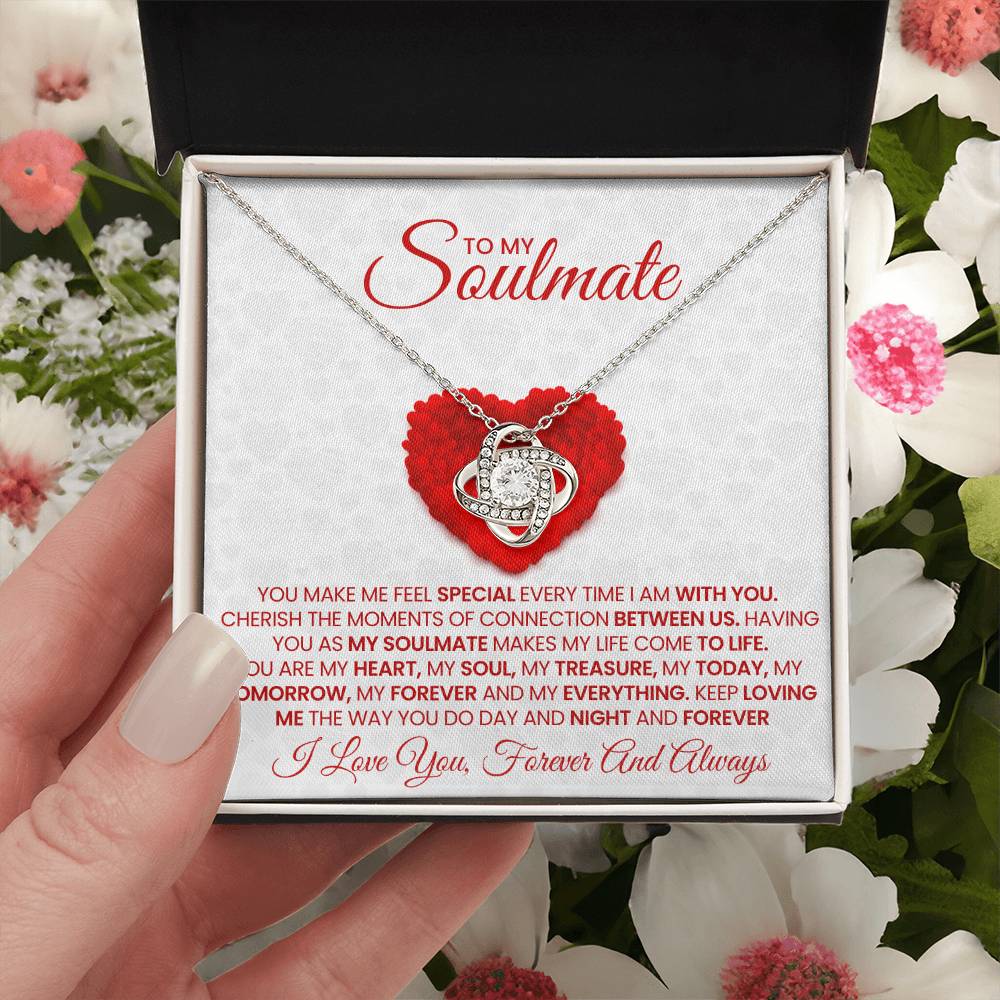 To My Soulmate Valentine's Day Couple Necklace for Wife Women, Girlfriend Queen You Are - My Soulmate Love Knot Necklace Gifts for Her Anniversary Future Wife Girl Friend Necklace with Card & Box