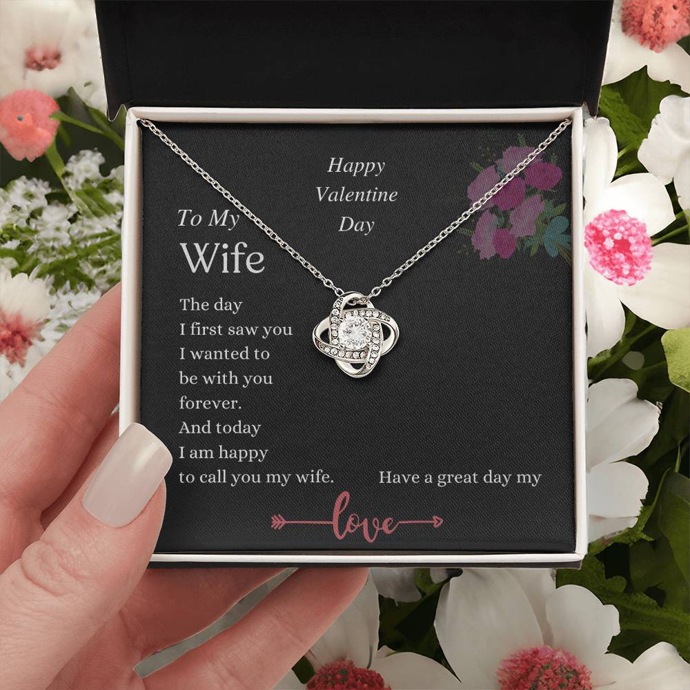 Valentine's Love Knot Necklace for Wife – The Day I First Saw You